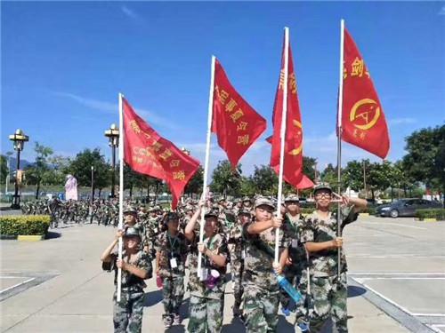 《夏令营中的较量 》让我们明白了什么？（一）