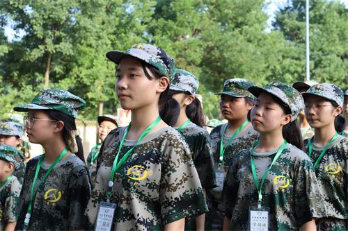 通过参加军事夏令营能够实现孩子的军人梦吗?