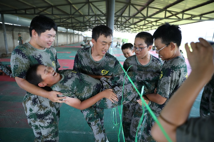 参加西安军事夏令营对孩子有何影响