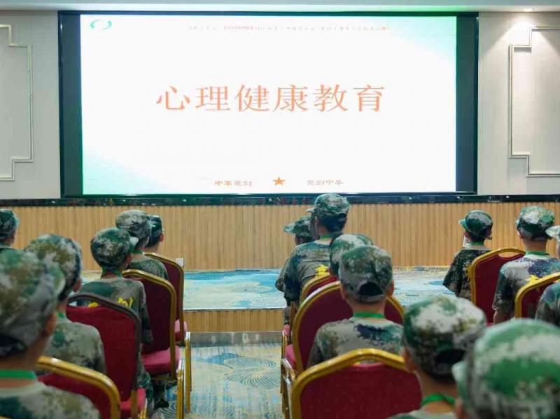 最好的教育是：老师给力，家长接力，学生努力！