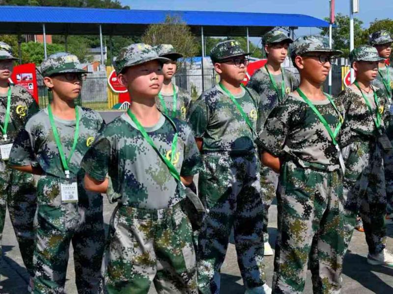 军事夏令营一个塑造军人的基地